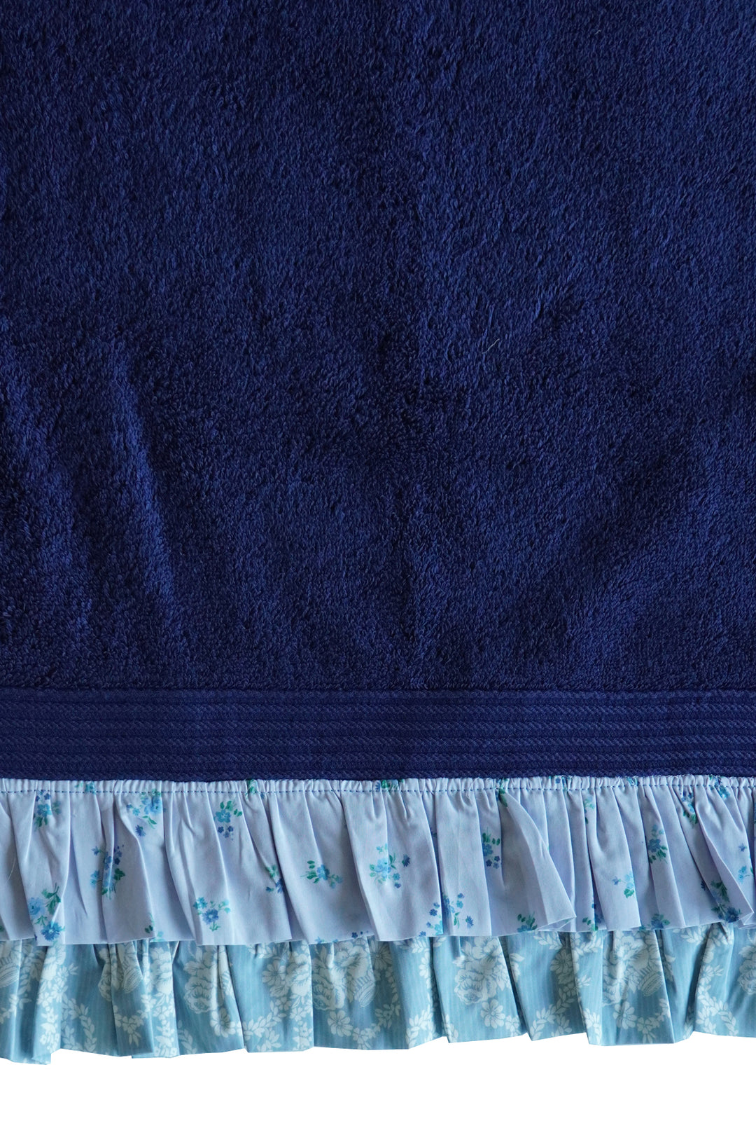 Bridgerton Ruffle-Edge Towel made with Liberty Fabric POSY CORSAGE BLUE & GARLAND HAMPERS