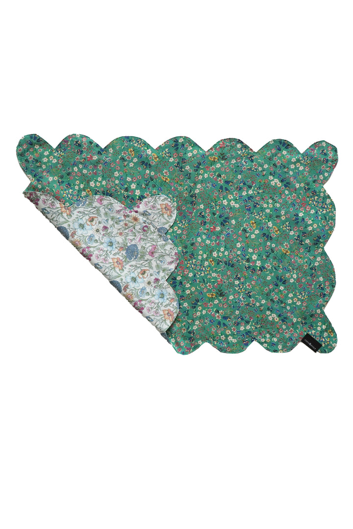 Reversible Scalloped Placemat made with Liberty Fabric DONNA LEIGH & RACHEL - Coco & Wolf