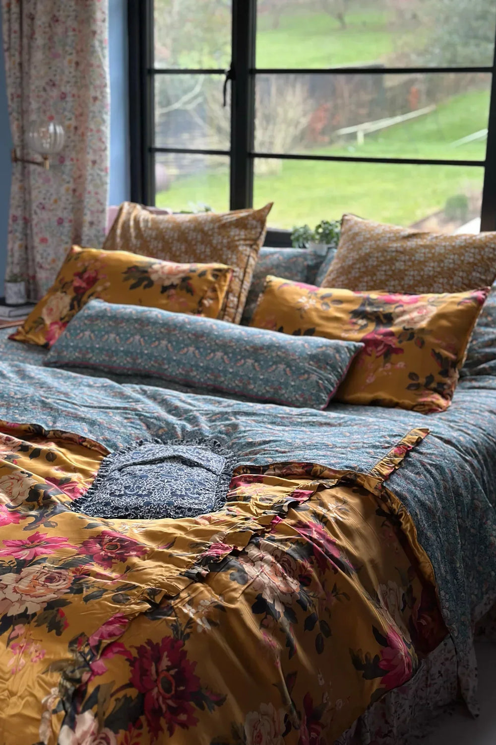 Reversible Ruffle Edge Heirloom Quilt made with Liberty Fabric STATELY KRISTINA & STRAWBERRY THIEF - Coco & Wolf