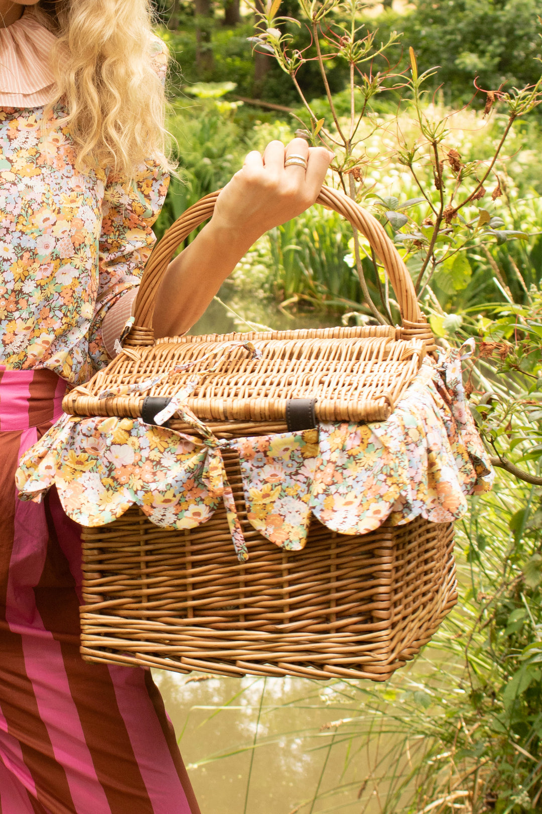 Coco & Wolf × O Pioneers Rectangular Picnic Basket Hamper made with Liberty Fabric THORPE