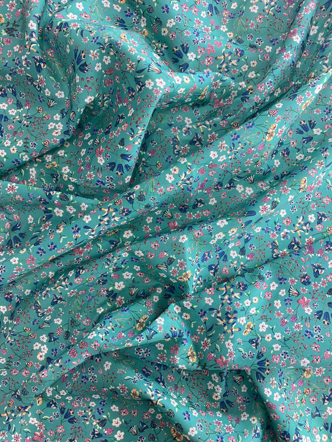 Ruffle Cushion made with Liberty Fabric DONNA LEIGH & CAPEL - Coco & Wolf