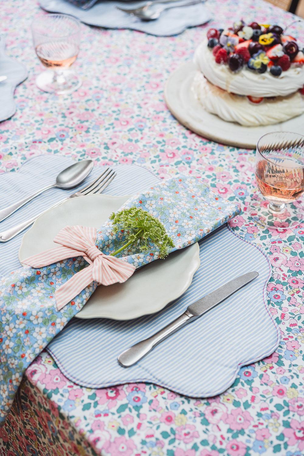Set of 4 Napkin Ring Bows made with Liberty Fabric ELEMENTS - Coco & Wolf