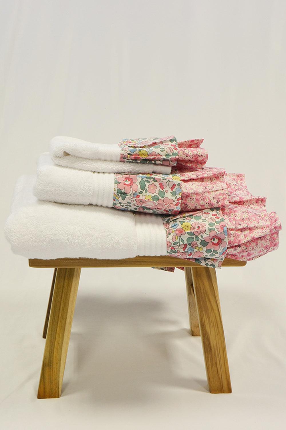 Towel made with Liberty Fabric BETSY & MITSI VALERIA - Coco & Wolf